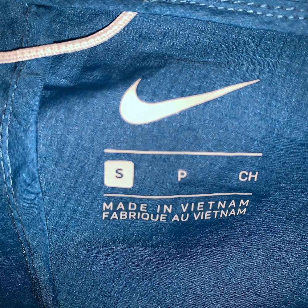 Running jacket - Picture 3 of 3